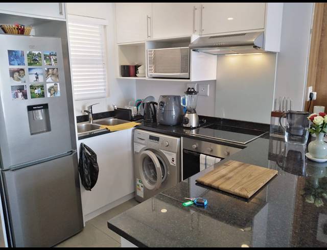 2 BEDROOM APARTMENT TO LET IN POINT WATERFRONT
